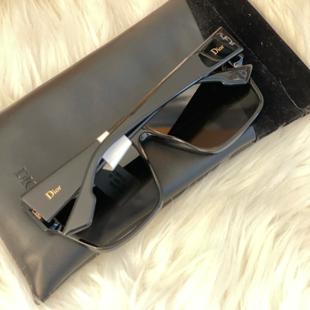 ❗️SOLD❗️Dior sunglasses - Picture 6 of 6